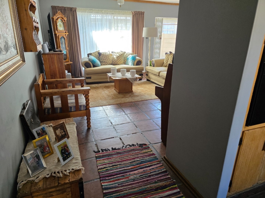 To Let 2 Bedroom Property for Rent in Heuwelsig Free State